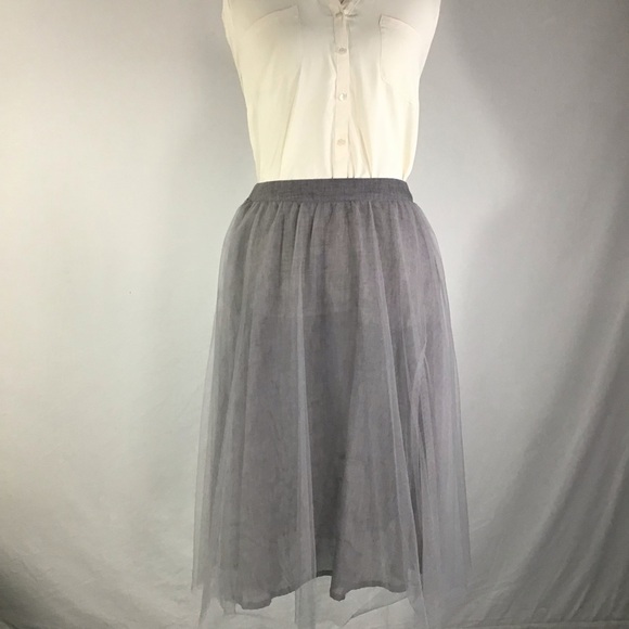 LC Lauren Conrad Dresses & Skirts - Tulle and linen skirt LC Lauren  Conrad